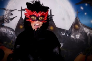 男に飢えた吸血鬼? チャンス狙いのオオカミ? 合コンモンスター診断