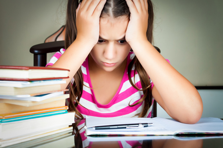 【NG風水】アイドルのポスターを貼ると、子どもの成績がガクッと下がってしまう