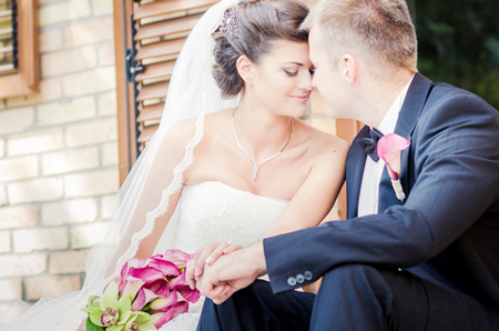 早婚タイプ? それとも晩婚? 10の質問でわかる「結婚適齢期」 早婚タイプ? それとも晩婚? 10の質問でわかる「結婚適齢期」