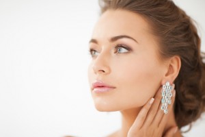 【らくらく風水】揺れるピアスを着けると出会いが訪れる