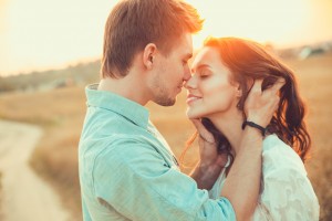 キスの仕方でわかる、あの人の結婚後の姿