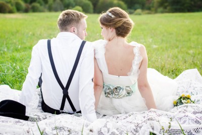 結婚線でズバリわかる「結婚年齢」　小指下の線が上にあればあるほど晩婚に！