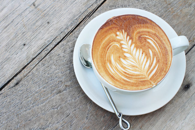 カフェオレ男子、エスプレッソ男子……惹かれる異性がわかる【カフェ男子占い】