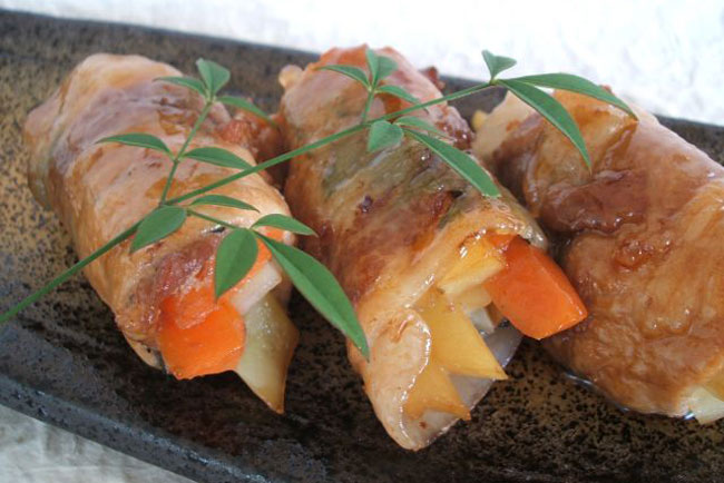 【ムーンダイエット】11/1～7は牡牛座満月レシピ『豚肉の3色巻き』で満足度アップ！