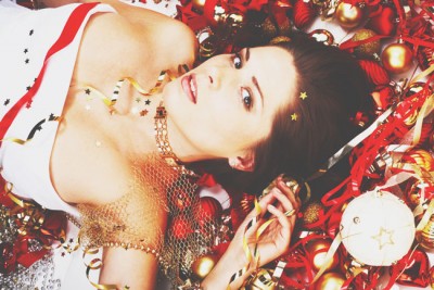 12星座クリスマス【モテファッション】双子座はセクシーに