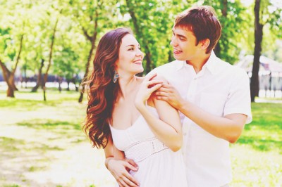 【12星座カップル事典】獅子座×乙女座は肉食VS草食関係