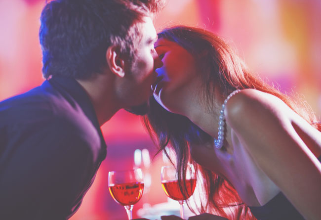 12星座【クリスマスセックス運】ランキング　水瓶座は色気MAX、アツイ夜になりそう！