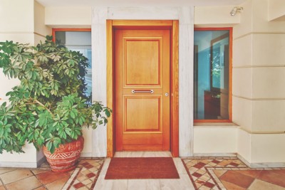 【場所×方位で開運風水】南玄関は美容運をつかさどる場所、ナチュラル系のインテリアでまとめて