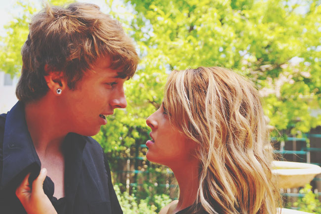 【ダメ恋手相】いいように遊ばれちゃう!?　流されやすい「尻軽女子」の手相