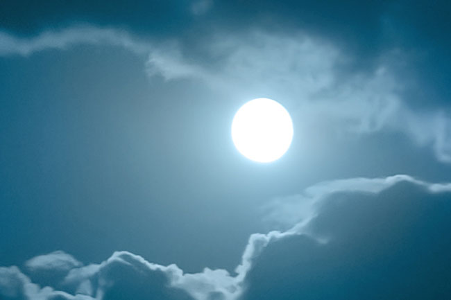 2月4日は獅子座満月　幸運の星・木星と獅子座パワーで自分らしさを輝かせよう！