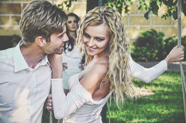 恋の仕方が間違っている!?　大人の恋のアプローチ法がわかる【心理テスト】