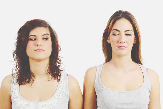 女性に嫌われる顔の特徴5つ　人中が短い人は同性に嫉妬されやすい！