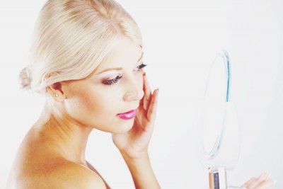 自由奔放な恋をする女性の顔の特徴