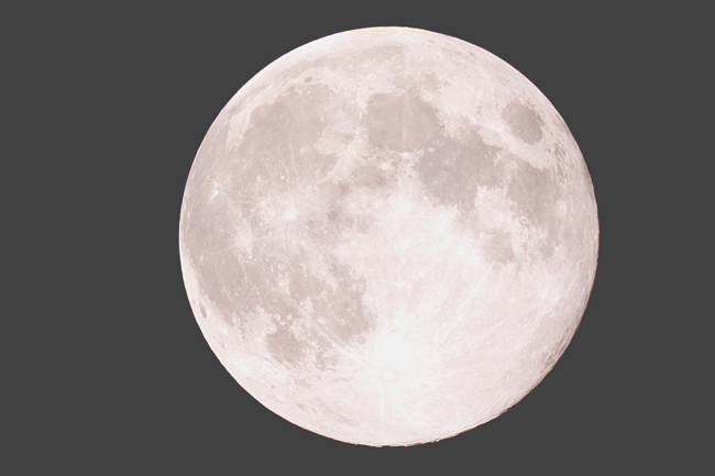 5月4日の蠍座満月は天と地がつながるウエサク満月！　パワフルな月に生まれ変わりを誓おう