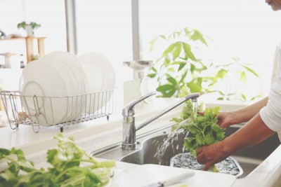 【お掃除風水】コンロ汚れとシンクの水滴は金運ダウン！