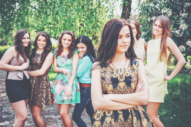 12星座【陰湿】ランキング　蟹座はおとなしそうに見えて裏では女王様！