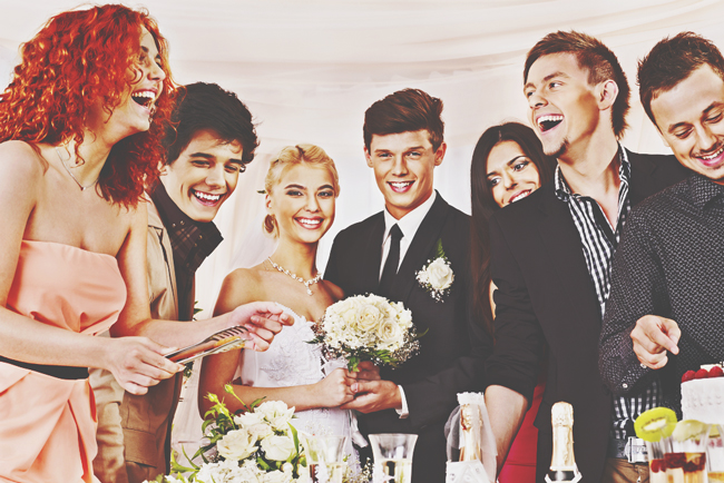 血液型【結婚式二次会の恋】ランキング　O型は主役の花嫁そっちのけで男を狙う！