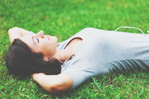 【心理テスト】おひとりさまの休日の過ごし方でわかる、意識高い度