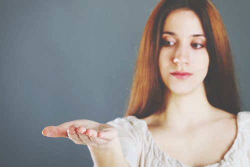 手の厚さでわかる性格診断　あなたは人情派？　それとも理性的な人？