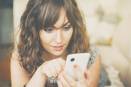 【12星座SNSの顔】魚座はマイワールド展開！　頭の中をSNSに投稿します！