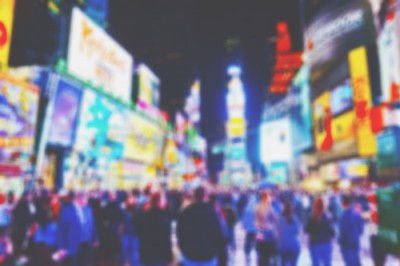 【開運壁紙】9月は「夜の繁華街」の写真で恋愛運アップ　恋人が欲しい人には最高の1カ月!!