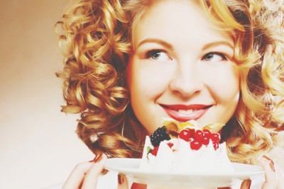 【心理テスト】食べ物の誘惑でわかるエッチな欲求不満度