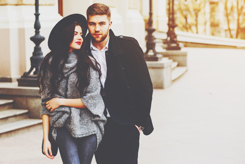 不自然だと興ざめ！　自然と相手の心に火をつける行動心理テクニック4選