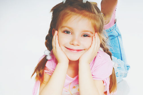 【12星座の成長物語】牡羊座・牡牛座・双子座は幼少期星座、憎めない魅力たっぷり！