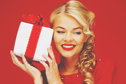 【心理テスト】欲しいクリスマスプレゼントでわかる「恋愛期待し過ぎ度」