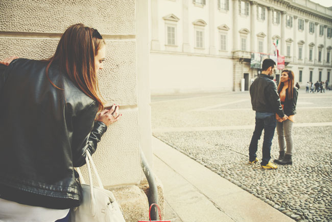 【心理テスト】嫌いな虫でわかる、あなたが手こずる恋のライバル