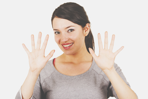 手の開き方でわかる【2016年の運勢】薬指と小指が開いている人は出会い運吉！