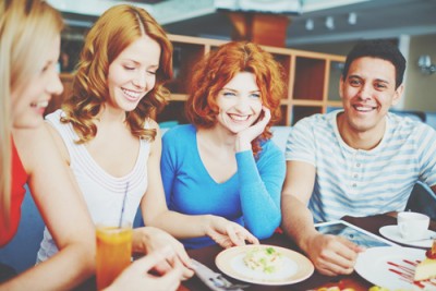 【心理テスト】ランチメニューの選び方でわかるコミュ障度