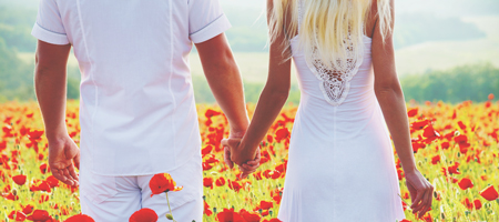 見逃さないで！　あなたが運命の人と出会う時期を占います