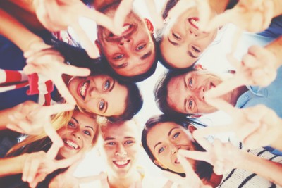 12星座【友達多い】ランキング　魚座は人類みな友達！