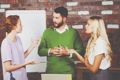 相手のエネルギーを活かして優位に立つ行動心理術