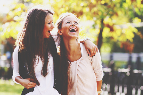 誕生日でわかる【周りに与えるあなたの印象】運命数「3」の人は誰からも好かれそう！