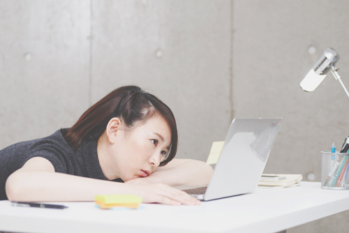 血液型【GW明け】あるある　A型はグチの嵐、B型はうつろな目で放心状態！