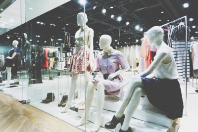 【心理テスト】マネキンのポーズでわかるあなたの印象