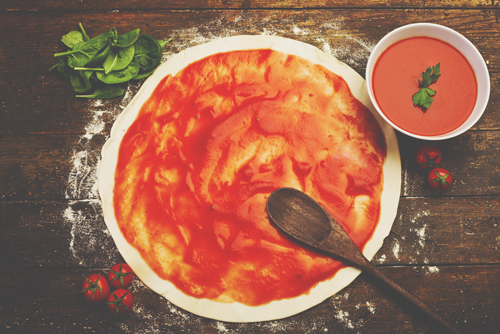 【心理テスト】ピザのトッピングでわかる、恋を実らせるために必要な女性らしさ