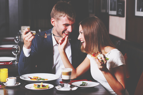 食事の仕方でわかる彼のセックスの傾向　ゆっくり食べる人はテクニシャン!?