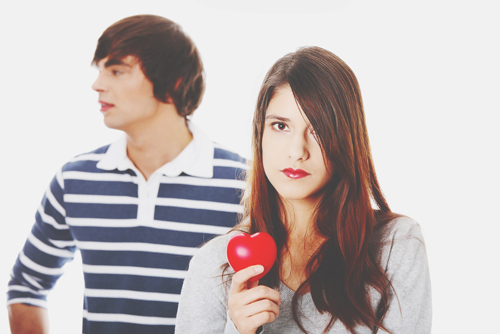 【心理テスト】突然電車がストップ！　そのときの行動でわかる、あなたがフラれてしまう理由