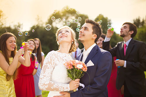 恋愛占い｜幸せな結婚をするために…運命の相手から結婚の時期までを占います【無料占い】