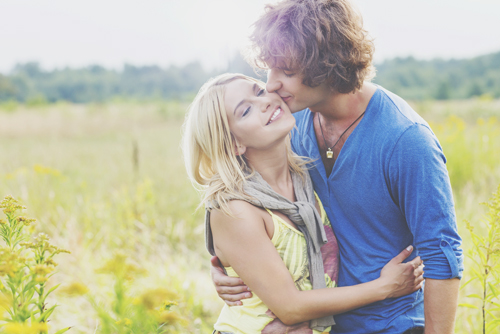 【言霊相性占い】名前の1文字目が「u」の女性×「u」の男性は付き合うほどに愛情が深まる！