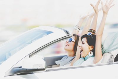 【10月の開運方位】ラッキー方位は「南」、素早く移動して幸運をキャッチ！