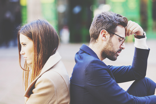 血液型【別れのサイン】あるある　A型は会話が減る、B型は恋人の優先順位が下がる！