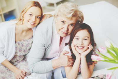 12星座【お年寄りに好かれる】ランキング　天秤座は気の利いた一言が◎