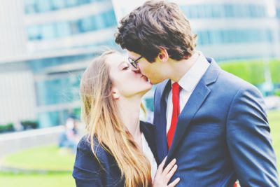 12星座【職場恋愛】ランキング　牡羊座はライバルが恋人!?