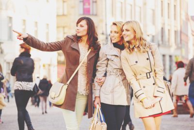 【11月の開運方位】ラッキー方位は「東」、新しい場所へ行こう