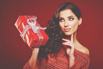 彼の星座別【クリスマスプレゼント】獅子座男性はハンカチーフ！