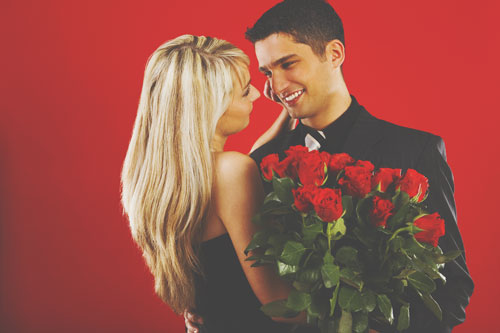 12星座【キザなセリフ男】ランキング　獅子座男性は100本のバラとともにキメる！